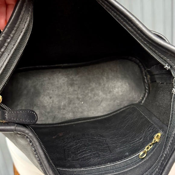 Vintage 90s Coach Worth Bag 4143 Black Glove-Tanned Leather Shoulder Bag - Picture 12 of 17